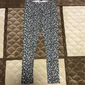 新品　タグ無し　ZARA GIRLS casual Collection レギンス　スパッツ　黒花柄　152cm　11～12歳用