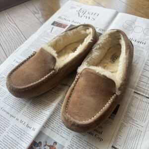 アグ UGG モカシン スリッポン スエード フラットシューズ　ベージュ