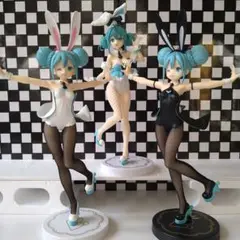 初音ミク　フィギュア　バニーガールホワイト・ブラック　白うさぎ　３体　セット　⑩