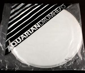 ■AQUARIAN Texture Coated 22 Bass Drum Head 新品　只今４５％オフにて。即決して頂けます。