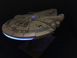 スターウォーズ 1/144 ミレニアム ファルコン 塗装済完成品 LED 光ファイバー 電飾仕様 バンダイ ランドver