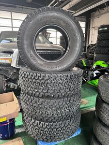 ★★　【4本ＳＥＴ】冬用　ピンタイヤ　315/70R17　315-70R17　BF-GOODRICH　グッドリッチ　ランクル　プラド　サバーバン　タンドラ　★★