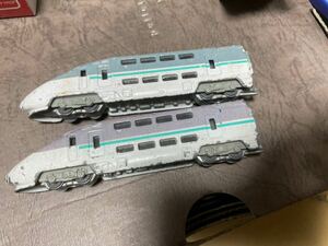 トミカ　新幹線輸送トレーラーセットのE1系新幹線Max 2両