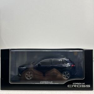 非売品 TOYOTA 1/30 COROLLA CROSS スパークリングブラックパールクリスタルシャイン カラーサンプル トヨタ カローラクロス ミニカー