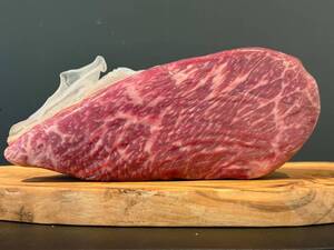 【即決】高級赤身肉【さつまビーフ】黒毛和牛カメノコ上 750g 切るだけスペック 希少部位 シルクロース 贅沢焼肉 安心現品画像 W0953