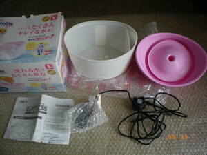 GEX 猫用 フィルター式給水器 ピュアクリスタル 1.8L 説明書やポンプ・アダプター付き 現状格安即決迅速発送 60サイズ発送可能