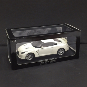 オートアート ミレニアム ニッサン GT-R 1/18スケール ミニカー ホビー 保存箱付 AUTOart MILLENNIUM QR125-203