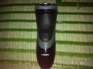 PHILIPS シェーバー パワータッチ PT725