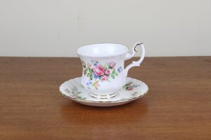 ロイヤルアルバート　モスローズ　デミタス　デュオ　カップ＆ソーサー　薔薇　イギリス　ヴィンテージ　ROYAL ALBERT　MOSS ROSE　L207