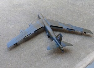 モデルコレクト　1/72 B-52G完成品