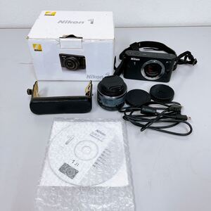 D097 現状品　Nikon 1 J1model 1Miller zoom lens kit Black 