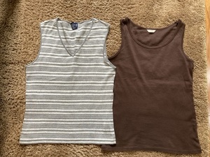 (送料込み)GAP グレーストライプのVネックT　ユニクロ　こげ茶のタンクトップ　Tシャツ　MーL 