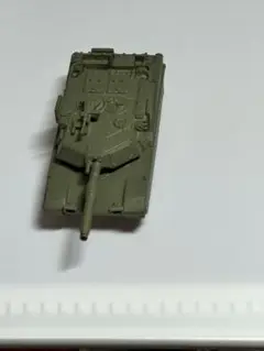 1/144 アメリカ M1A1 エイブラムス 主力戦車 簡易塗装完成品