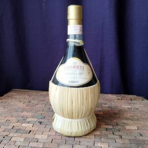 キャンティ　カステラーニ　CHIANTI CASTELLANI ITALIA 2007 赤ワイン