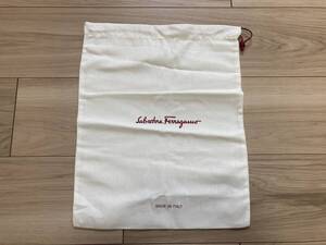 Salvatore Ferragamo フェラガモの布袋