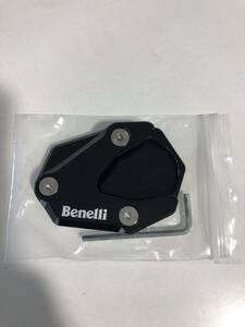 Benelli ベネリ サイドスタンドカバー ブラック 六角レンチ ロゴ入り