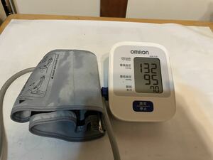 オムロン 血圧計 上腕式 HEM-7120