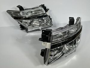 極美品/破損なし/低走行 エルグランド TE52 TNE52 前期 純正 左右ヘッドライト HID 26026-1JB0A 26076-1JB0A 100-23008 X2 管理21132/21133