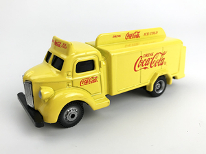 MOTORCITY CLASSICS 　Coca-Cola ボトルトラック 1947 コカ・コーラ　COKE　イエロー