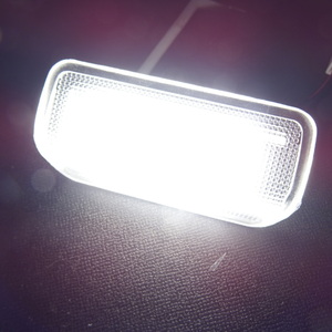 激白光♪ 交換式♪ LED ドア カーテシ ランプ ウェルカムライト インフィニティQX56 JA60系 G35 G37 V36系 EX35 EX37 J50系