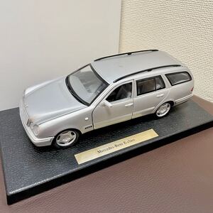 1/18メルセデスベンツ　E class Mercedes Benz ミニカーコレクション