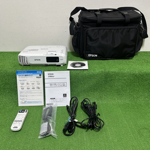 【動作品】EPSON プロジェクター EB-S18 本体 会社 会議 office オフィス 映像機器 モニター 箱 取説 リモコン