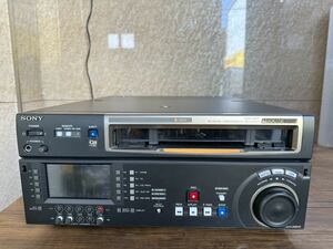 [218] SONY HD DIGITAL VIDEOCASSETTE RECORDER HDW-1800 HDCAM 通電OK ボタン欠品有り