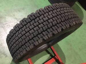 s875-4-10 ☆215/70R17.5 123/121J 中古スタッドレス 1本！ ブリヂストン W970 2020年製 残溝12ｍｍ！ k30