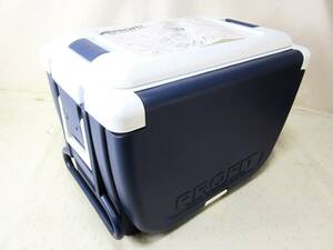 【美品】PROFIT クーラーボックス WING COOLER 3000 クーラーBOX 内容量30L テーブル 椅子2脚 変形可能 キャスター付 アウトドア (5615)