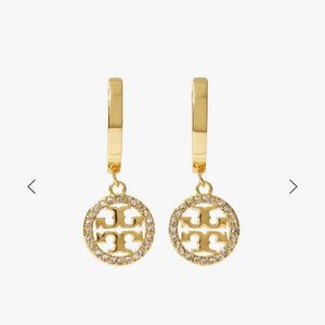 新品未使用　Tory Burch トリーバーチ　キラ　ロゴ　ピアス　ゴールド　訳あり