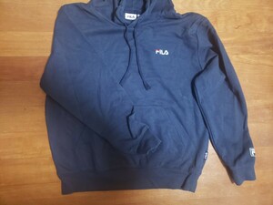 【美品】FILA フィラ　パーカー　スウェット　トレーナー　プルオーバー フーディー 紺　Mサイズ