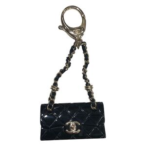 【中古】 CHANEL シャネル マトラッセココマーク バッグチャーム キーホルダー 黒 ブラックB23C 23043595 SA