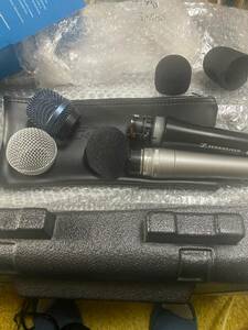 マイクグリル内部スポンジ　SHURE ( シュアー )ゼンハイザ－等マイク用　新品未使用品2枚再入荷