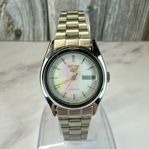 A2410-1-16 １円スタート　自動巻き　美品　稼働品　SEIKO５　セイコー５　レディース腕時計　シルバー　デイデイト