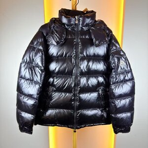 モンクレール Moncler maya スキーシーズン ショート丈 ハイネック フード付きジャケット ダウンジャケット メンズ ブラック