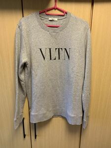 正規 19AW VALENTINO ヴァレンティノ 黒 VLTN クルーネック スウェット シャツ 灰 XS QV3MF10G3TV