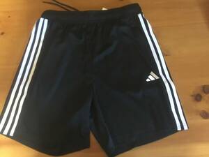 adidasアディダスブラック/スリーラインショートパンツXL ( ウェスト/83-86㎝)☆タグ付き新品格安