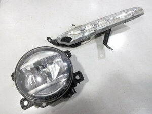 レヴォーグ VM4 純正 LED 右フォグランプ ディライト 点灯確認済み 中古