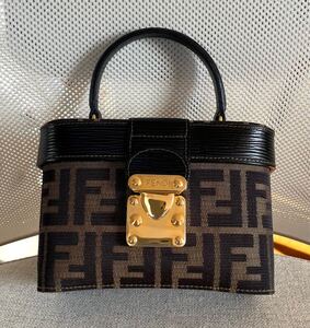 【かなり綺麗】珍しいミニサイズ FENDI ズッカ ハンドバッグ バニティ ポーチ ゴールド金具 2way フェンディ 