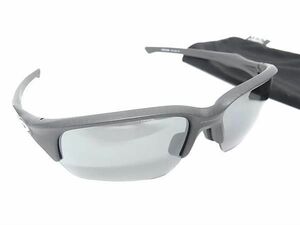 1円 ■新品同様■ OAKLEY オークリー 9372-0865 フラックベータ サングラス メガネ 眼鏡 メンズ グレー系 FD1918