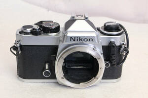 送料520円～。現状品。ニコン Nikon FE　ボディ　DATAバック付き　シルバー　プリズム腐食。　管理B24