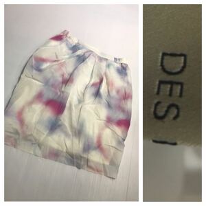 DES PRES デプレ トゥモローランド 日本製 白 カラフル スプレーアート風デザイン 膝上スカート ホワイト 0 約 66 ～ 81cm
