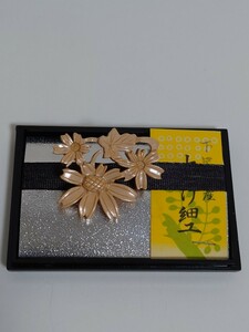 本つげ細工　ブローチ　和装小物 　レトロ　 花　未使用品　