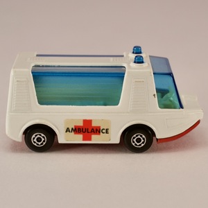 イギリス マッチボックス（matchbox） new 46 stretcha fetcha ambulance 1/66