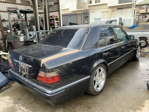 ベンツ　W124 E500 LTD リヤバンパー