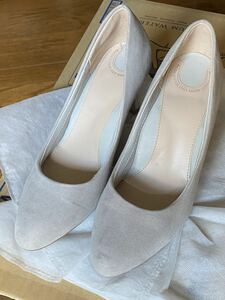 送料込み！美品！RANDA COTTON STEPSパンプス、ベージュかかったグレー系色、24.5