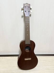 【美品】FAMOUS　フェイマス　FC-1G マホガニー材 コンサートサイズ ウクレレ