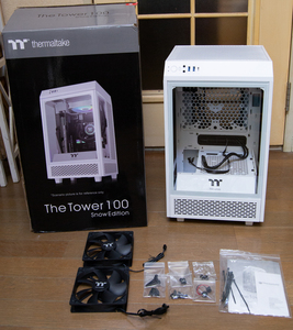 Thermaltake The Tower 100 Snow Edition ミニタワーPCケース 3面強化ガラスパネル搭載　Mini-ITX