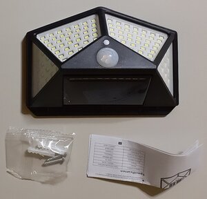 4599 100LED ソーラーウォールランプ 全面発光 モーションセンサー 防水 階段 屋外 ウォールライト 13.5×9.7×5cm 4面広範囲照射