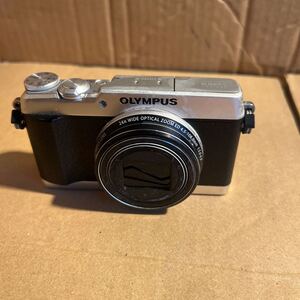 83 レタパ600円発送　中古　現状品　OLYMPUS OPTICAL 5-AXISIS STYLUS SH-1 シルバー